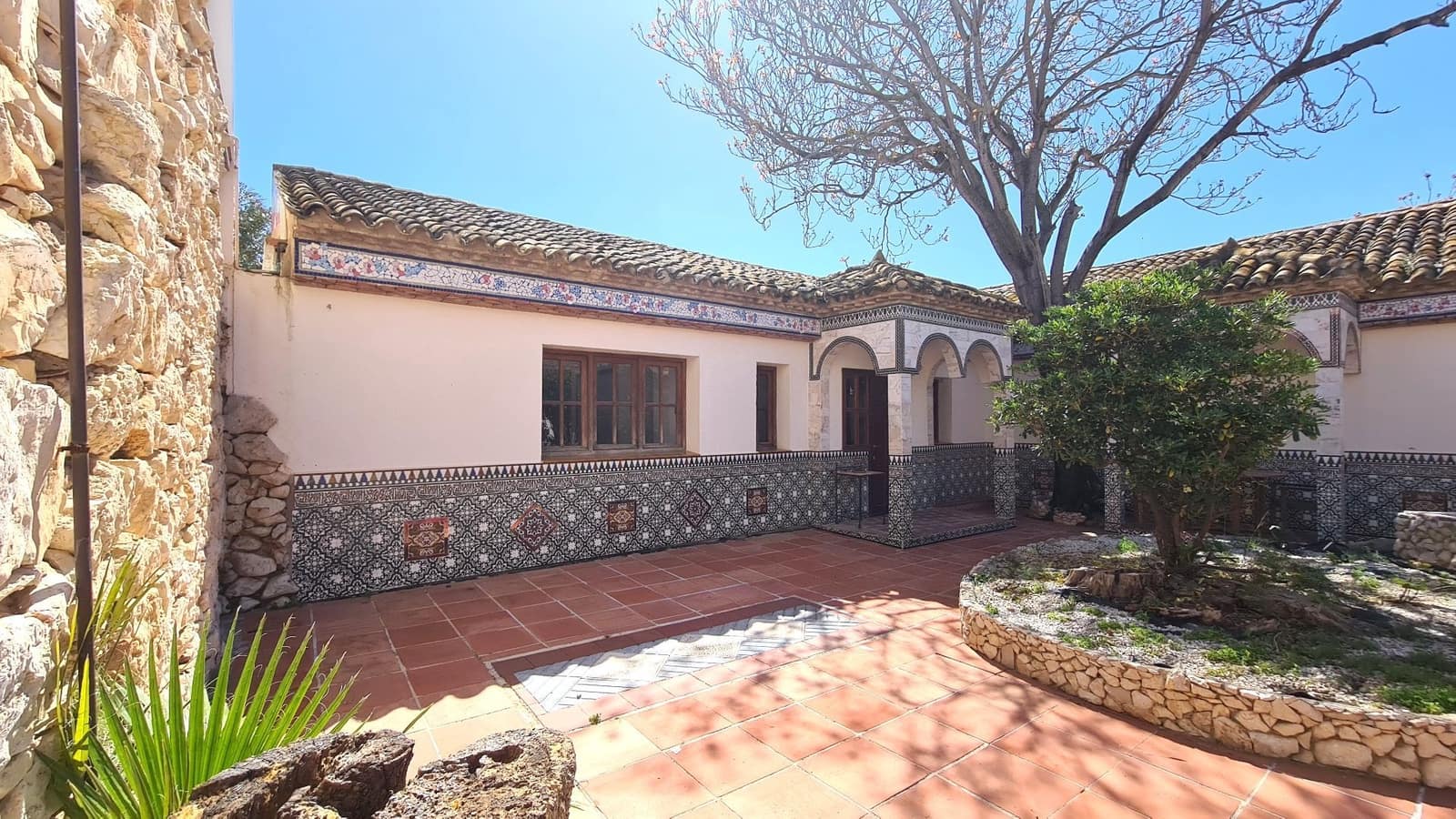 14 soveværelse Finca/Landehus til salg i Denia med garage - € 1.250.000 (Ref: 9796125)