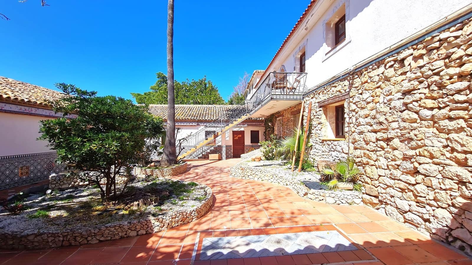 14 soveværelse Finca/Landehus til salg i Denia med garage - € 1.250.000 (Ref: 9796125)