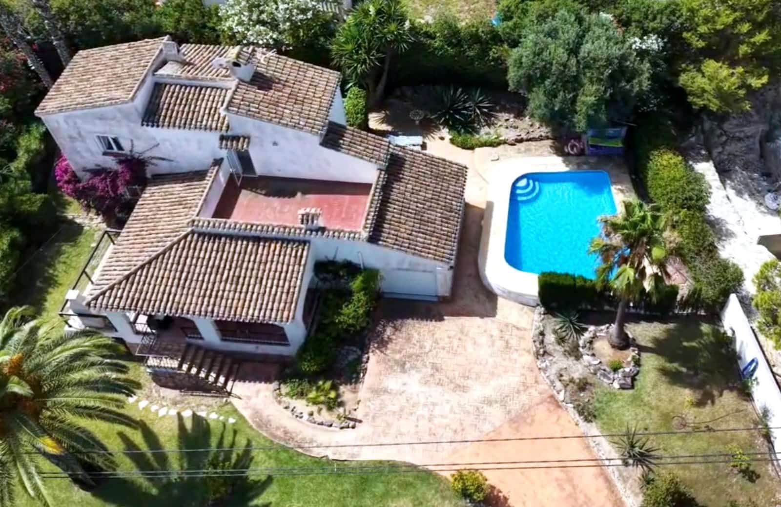 Chalet de 3 habitaciones en Javea / Xàbia en venta con piscina garaje - 650.000 € (Ref: 9819859)
