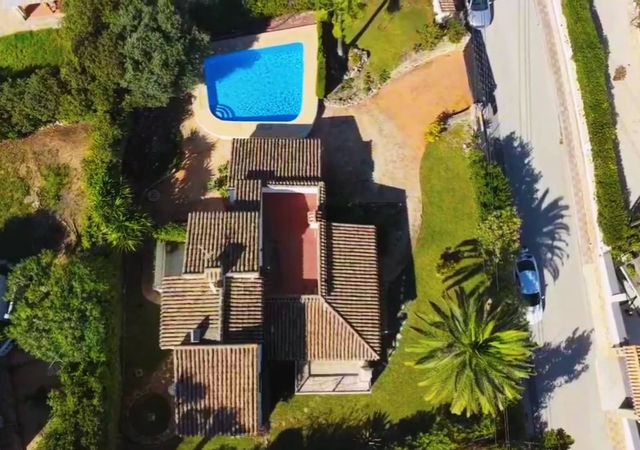 3 Zimmer Villa zu verkaufen in Cap Martí - El Tossalet - Pinomar, Javea / Xàbia mit Pool Garage - 625.000 € (Ref: 9819859)