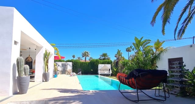 4 quarto Moradia para venda em Les Bassetes - El Marjal, Dénia com piscina garagem - 980 000 € (Ref: 9842101)