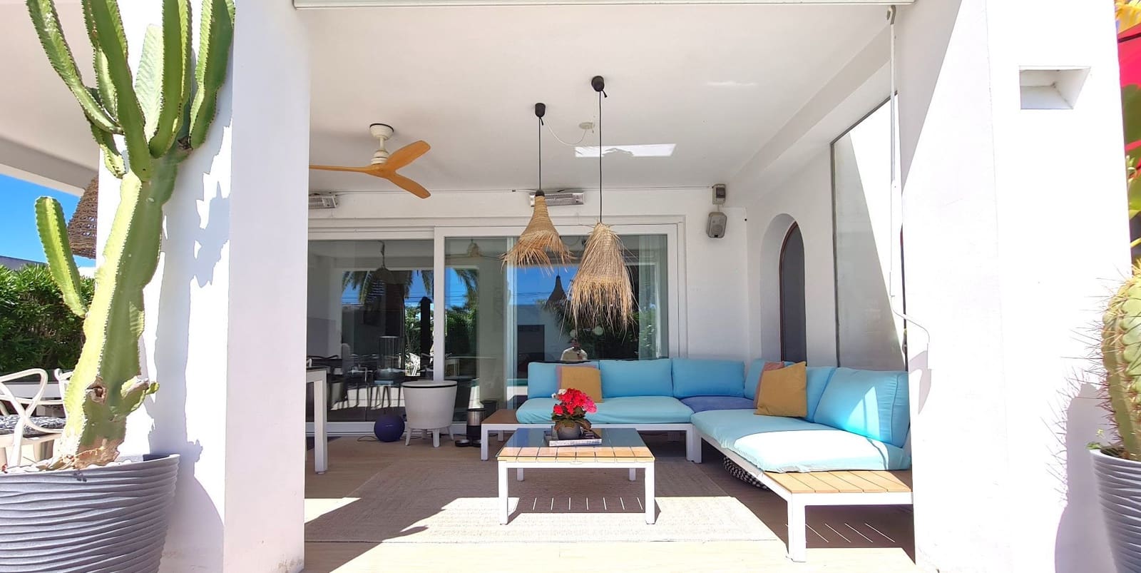 4 quarto Moradia para venda em Denia com piscina garagem - 980 000 € (Ref: 9842101)