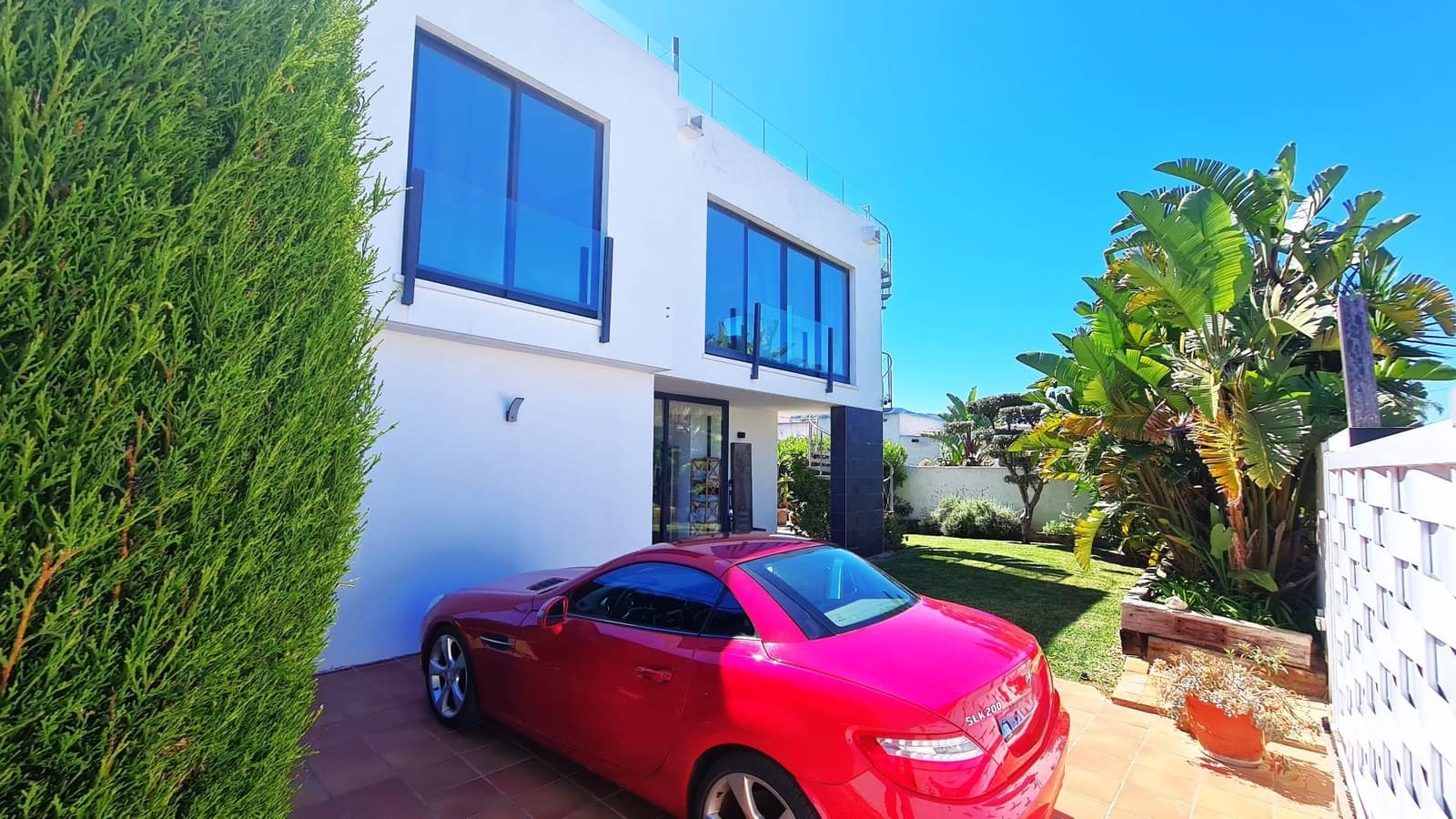 4 quarto Moradia para venda em Denia com piscina garagem - 980 000 € (Ref: 9842101)