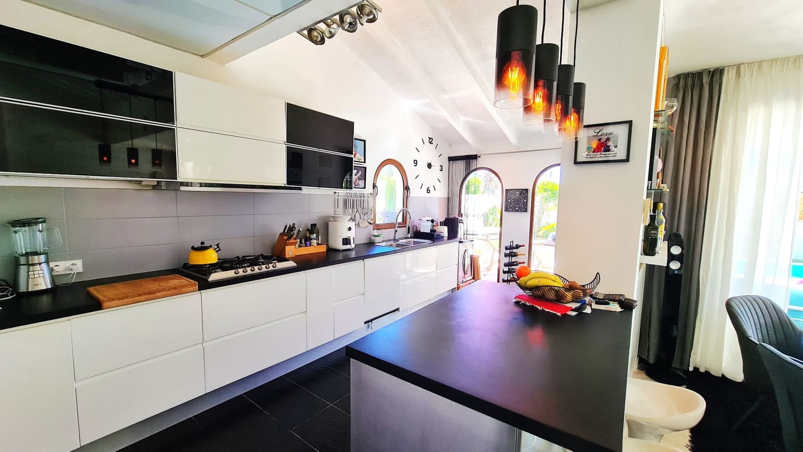 4 quarto Moradia para venda em Denia com piscina garagem - 980 000 € (Ref: 9842101)