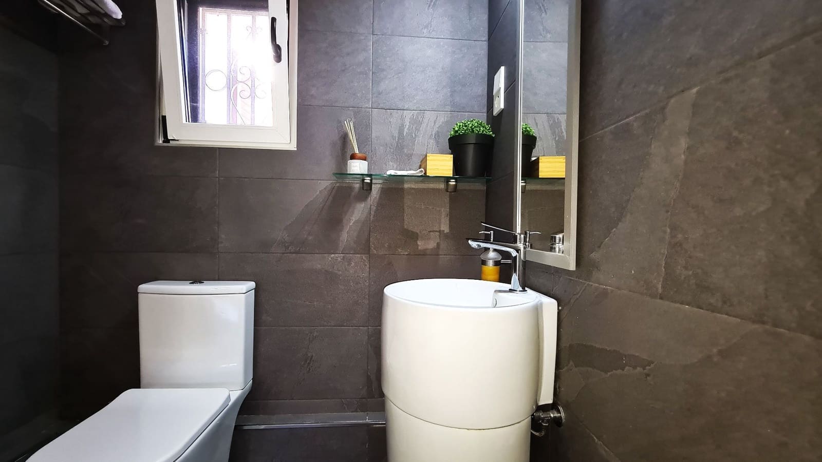 4 quarto Moradia para venda em Denia com piscina garagem - 980 000 € (Ref: 9842101)