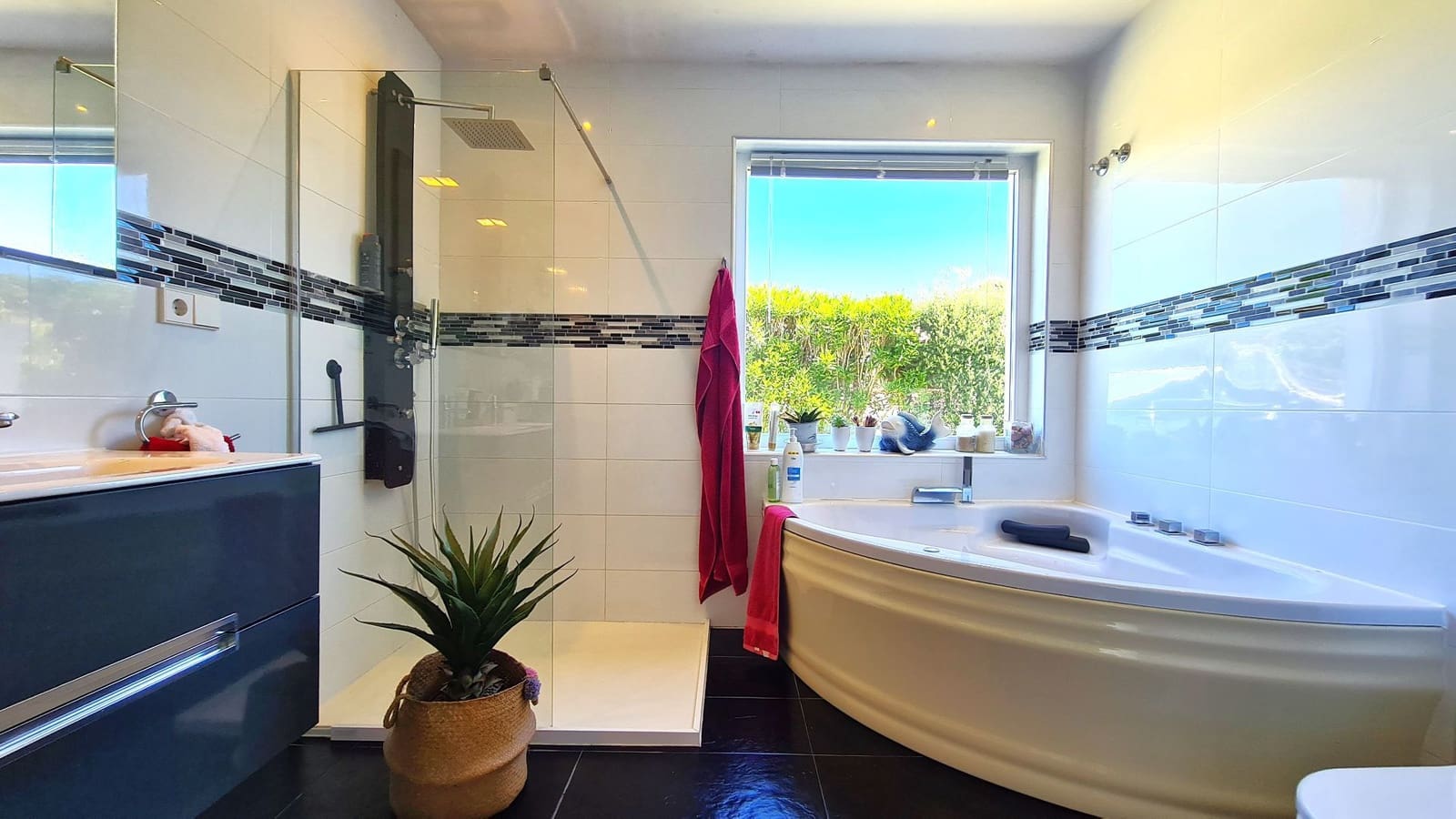4 quarto Moradia para venda em Denia com piscina garagem - 980 000 € (Ref: 9842101)
