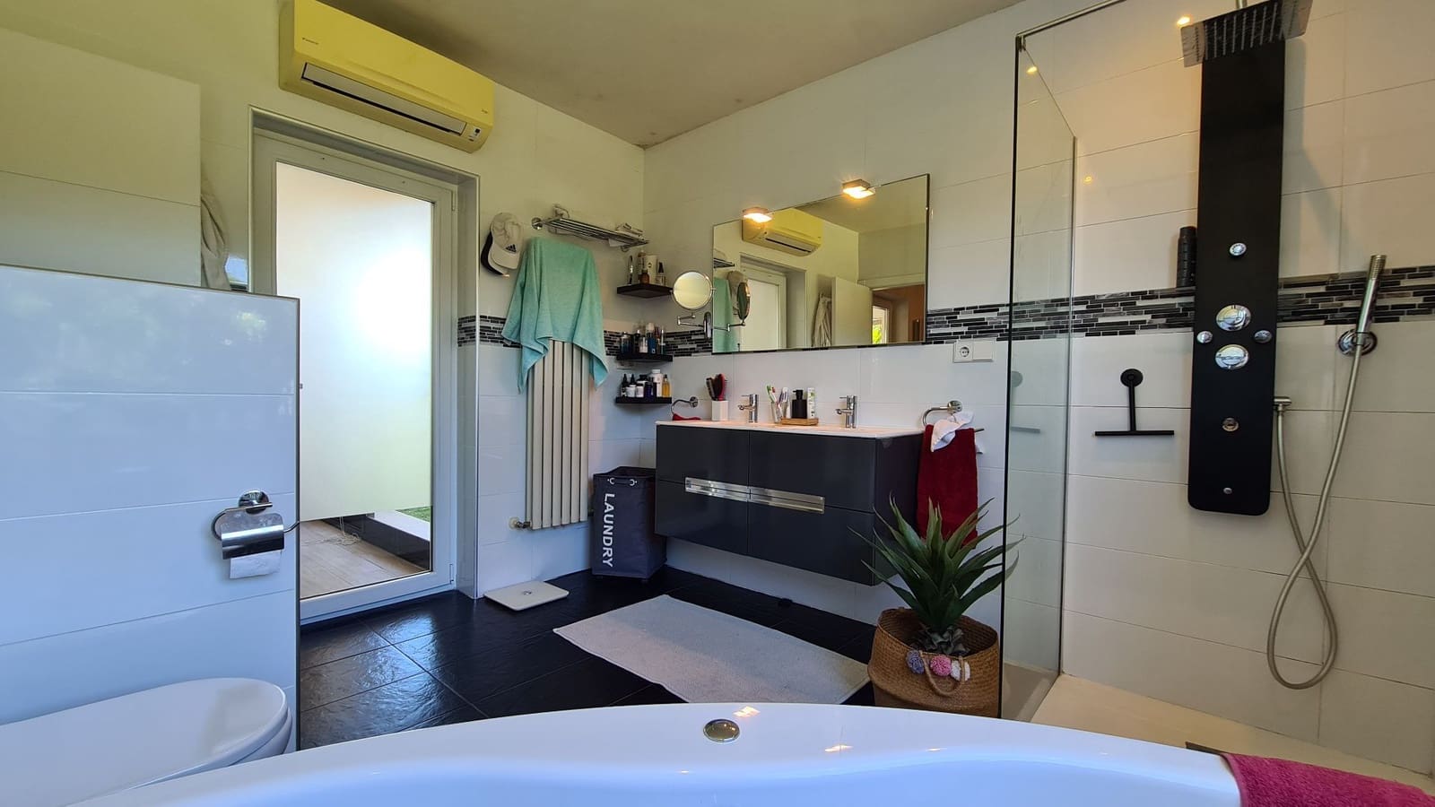 4 quarto Moradia para venda em Denia com piscina garagem - 980 000 € (Ref: 9842101)