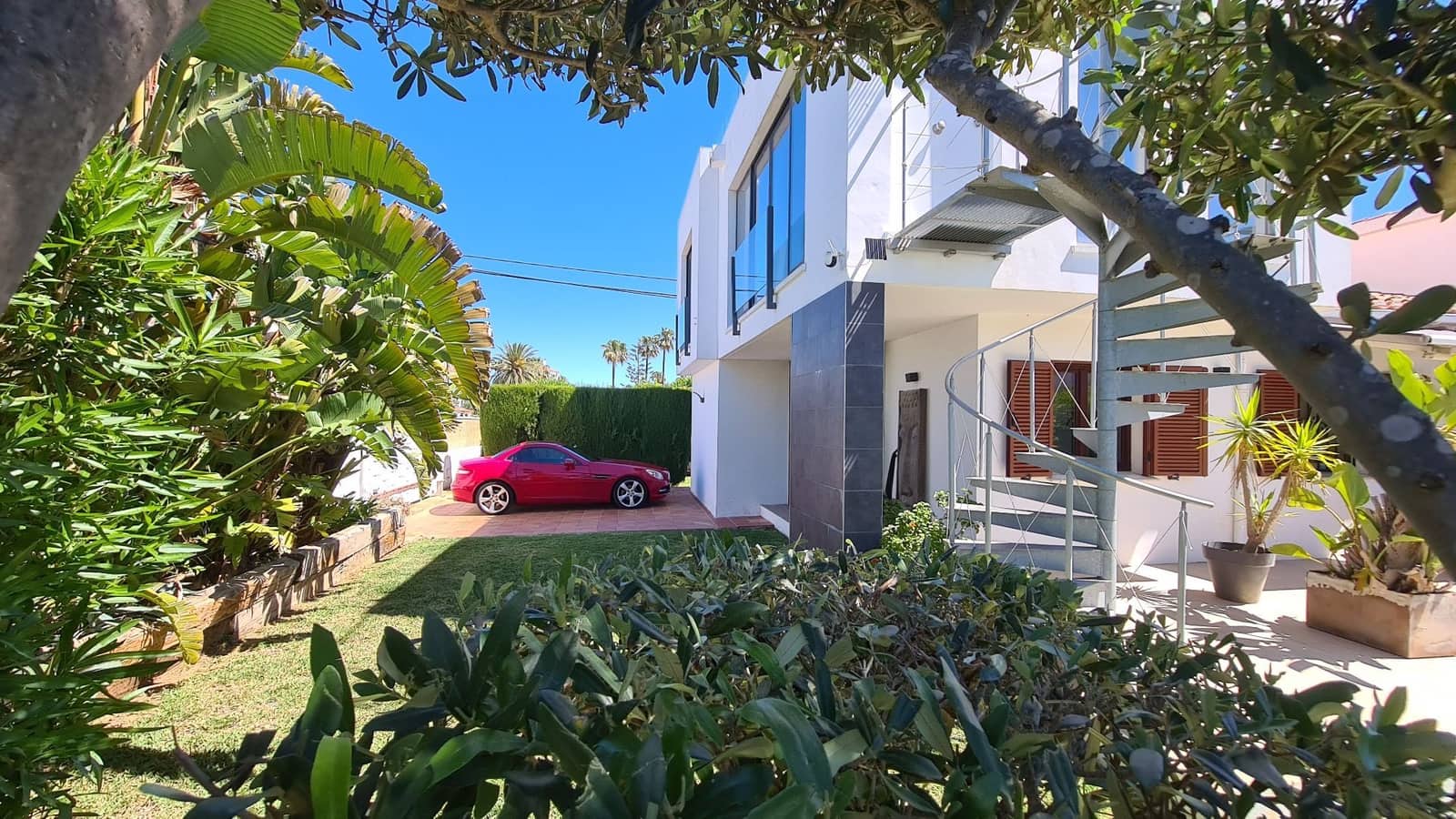 4 quarto Moradia para venda em Denia com piscina garagem - 980 000 € (Ref: 9842101)