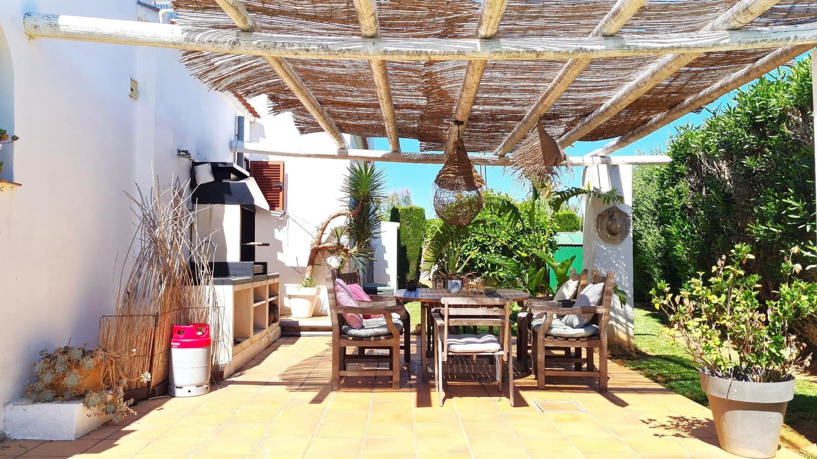 4 quarto Moradia para venda em Denia com piscina garagem - 980 000 € (Ref: 9842101)