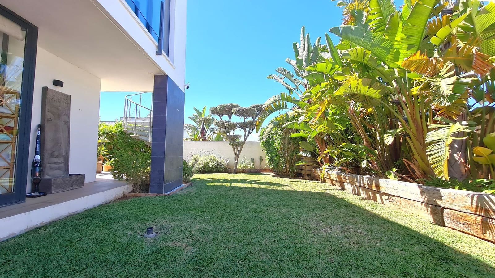 4 quarto Moradia para venda em Denia com piscina garagem - 980 000 € (Ref: 9842101)
