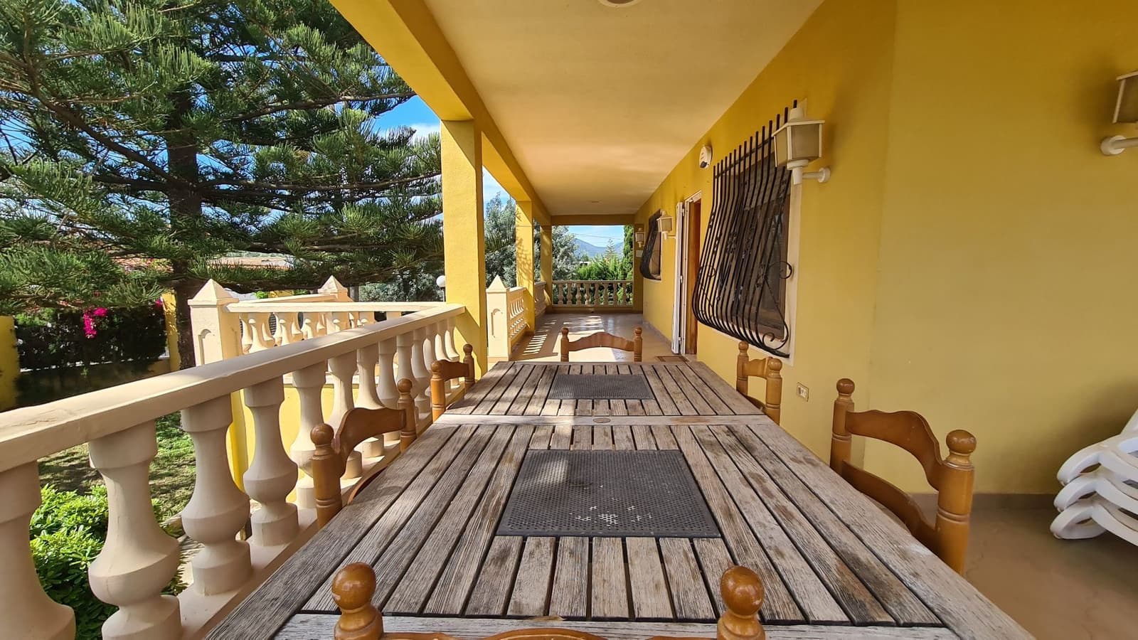 3 bedroom Villa for rent in Oliva with pool garage - € 1,800 (Ref: 9842102)