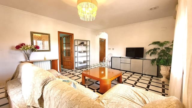3 bedroom Villa for rent in Oliva Playa, Oliva with pool garage - € 1,800 (Ref: 9842102)