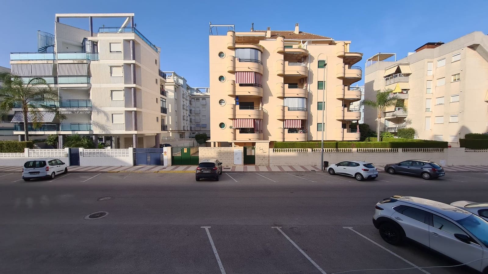 1 bedroom Apartment for sale in Daimus with pool - € 145,000 (Ref: 9919299)