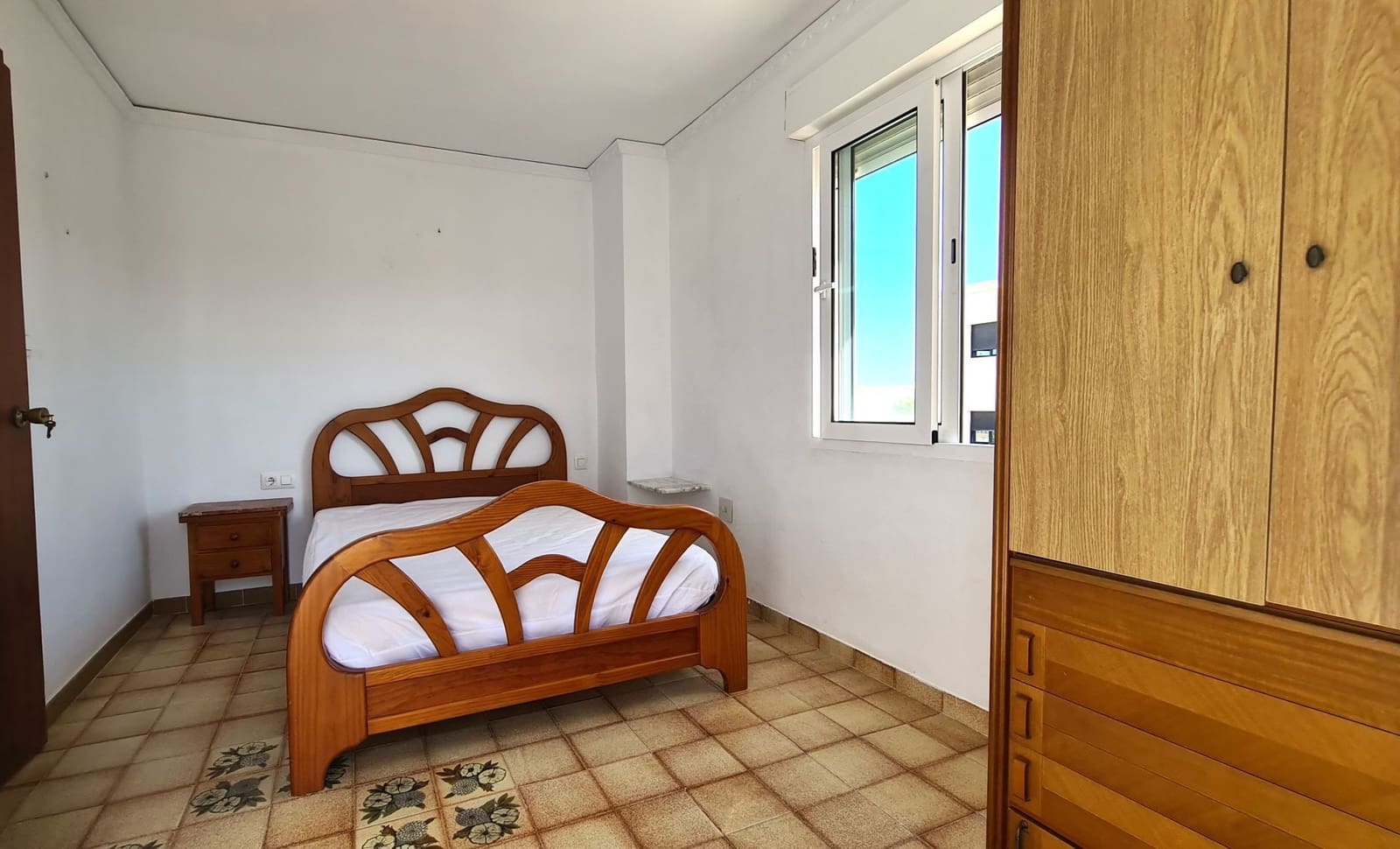 5 Zimmer Villa zu verkaufen in Oliva mit Garage - 500.000 € (Ref: 9919300)