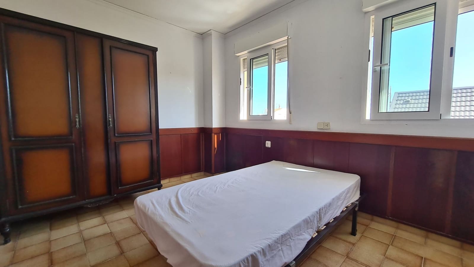 5 Zimmer Villa zu verkaufen in Oliva mit Garage - 500.000 € (Ref: 9919300)