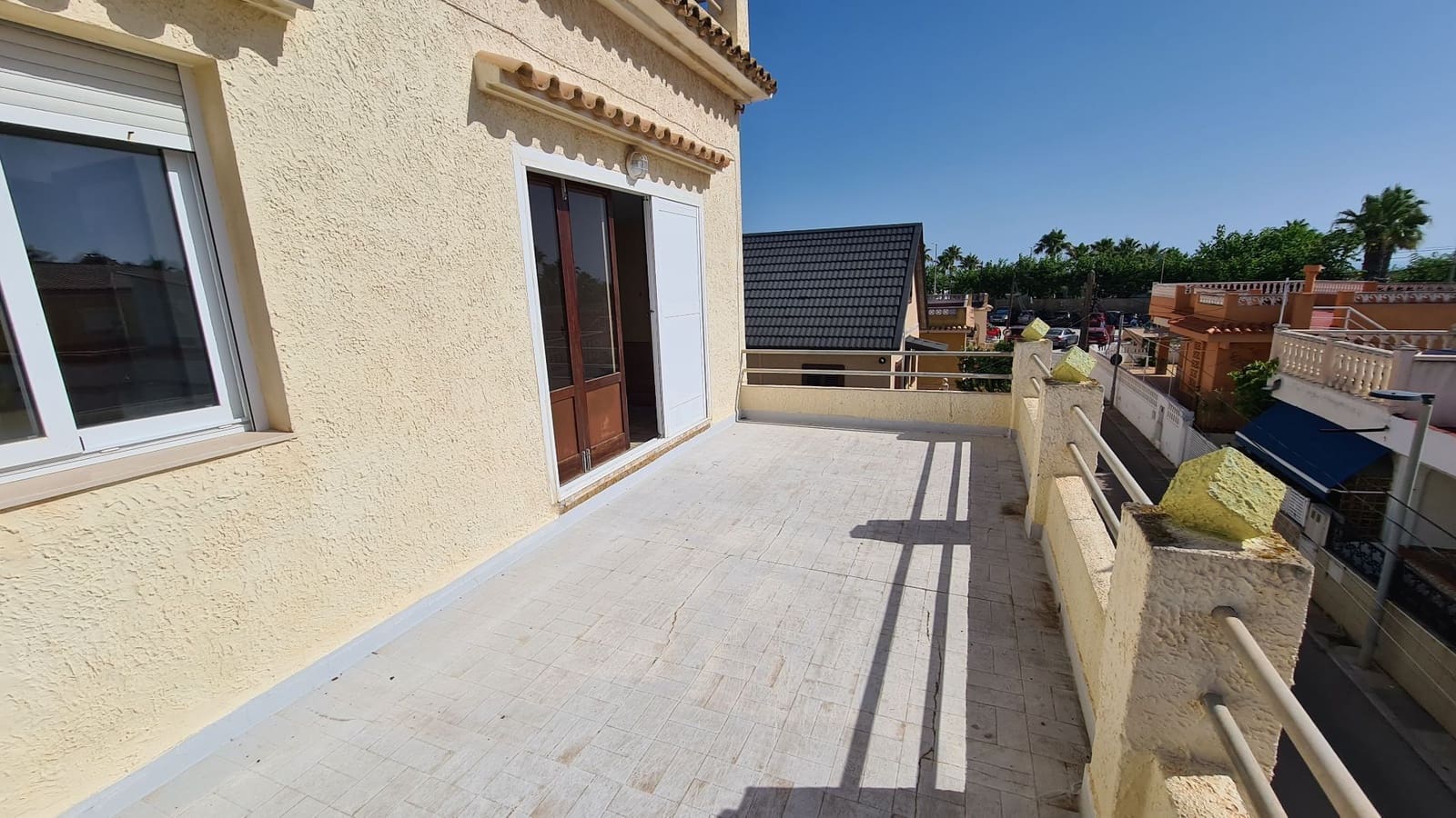 5 Zimmer Villa zu verkaufen in Oliva mit Garage - 500.000 € (Ref: 9919300)