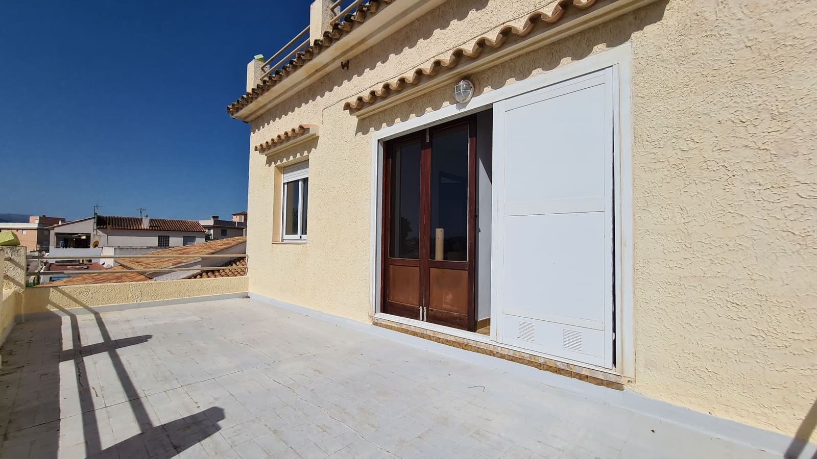 5 Zimmer Villa zu verkaufen in Oliva mit Garage - 500.000 € (Ref: 9919300)
