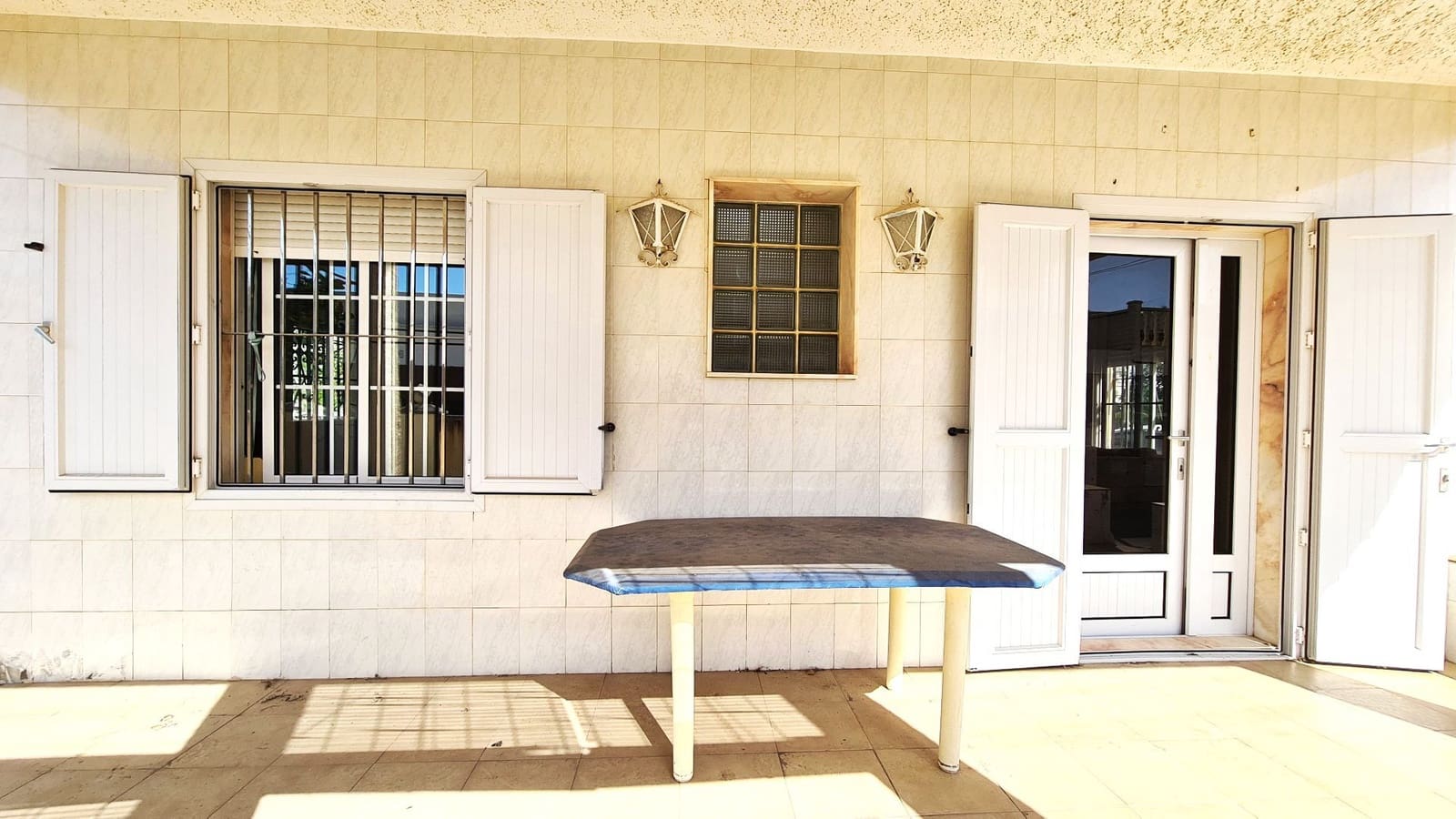 5 Zimmer Villa zu verkaufen in Oliva mit Garage - 500.000 € (Ref: 9919300)