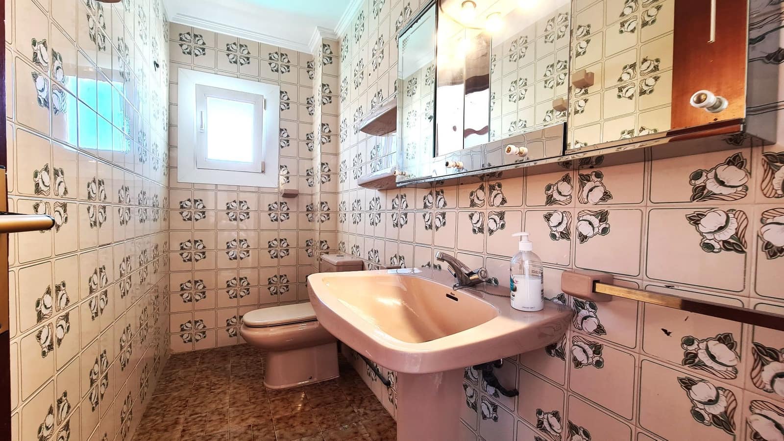 5 Zimmer Villa zu verkaufen in Oliva mit Garage - 500.000 € (Ref: 9919300)