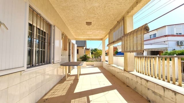 5 Zimmer Villa zu verkaufen in Oliva Playa, Oliva mit Garage - 500.000 € (Ref: 9919300)