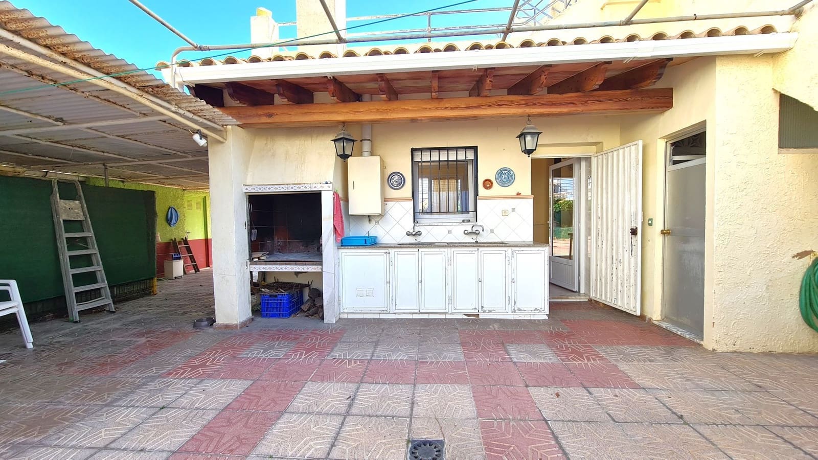5 Zimmer Villa zu verkaufen in Oliva mit Garage - 500.000 € (Ref: 9919300)