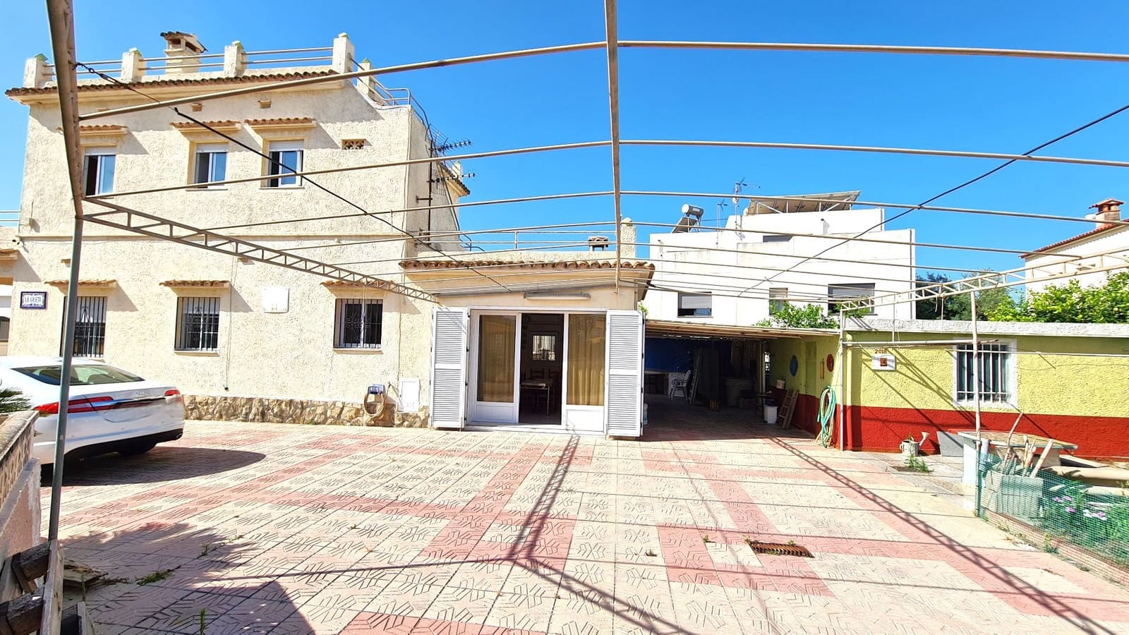 5 Zimmer Villa zu verkaufen in Oliva mit Garage - 500.000 € (Ref: 9919300)