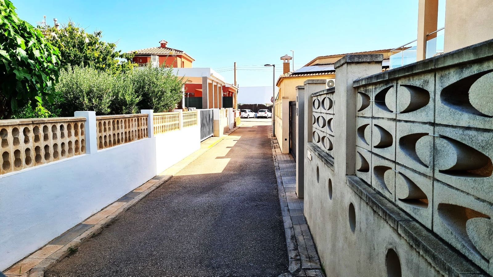 5 Zimmer Villa zu verkaufen in Oliva mit Garage - 500.000 € (Ref: 9919300)