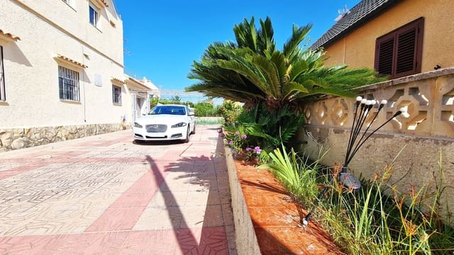 5 Zimmer Villa zu verkaufen in Oliva Playa, Oliva mit Garage - 500.000 € (Ref: 9919300)