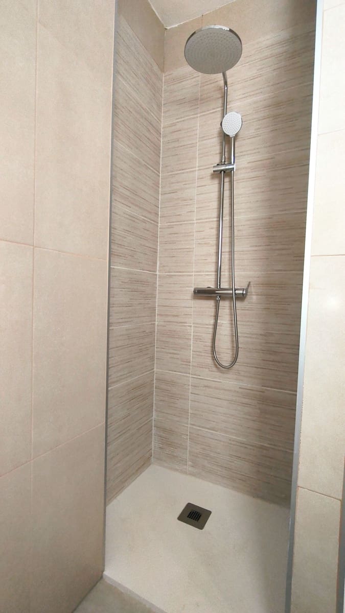 Piso de 3 habitaciones en Oliva en alquiler - 800 € (Ref: 9928678)