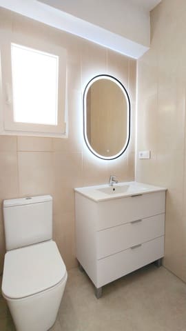 Piso de 3 habitaciones en Oliva Pueblo, Oliva en alquiler - 800 € (Ref: 9928678)
