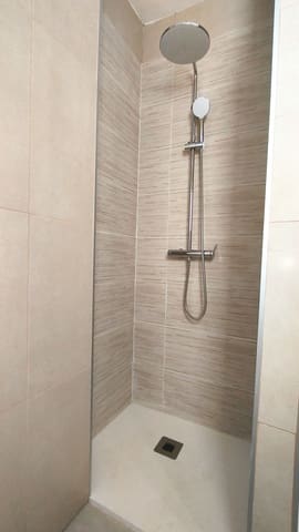 Piso de 3 habitaciones en Oliva Pueblo, Oliva en alquiler - 800 € (Ref: 9928678)