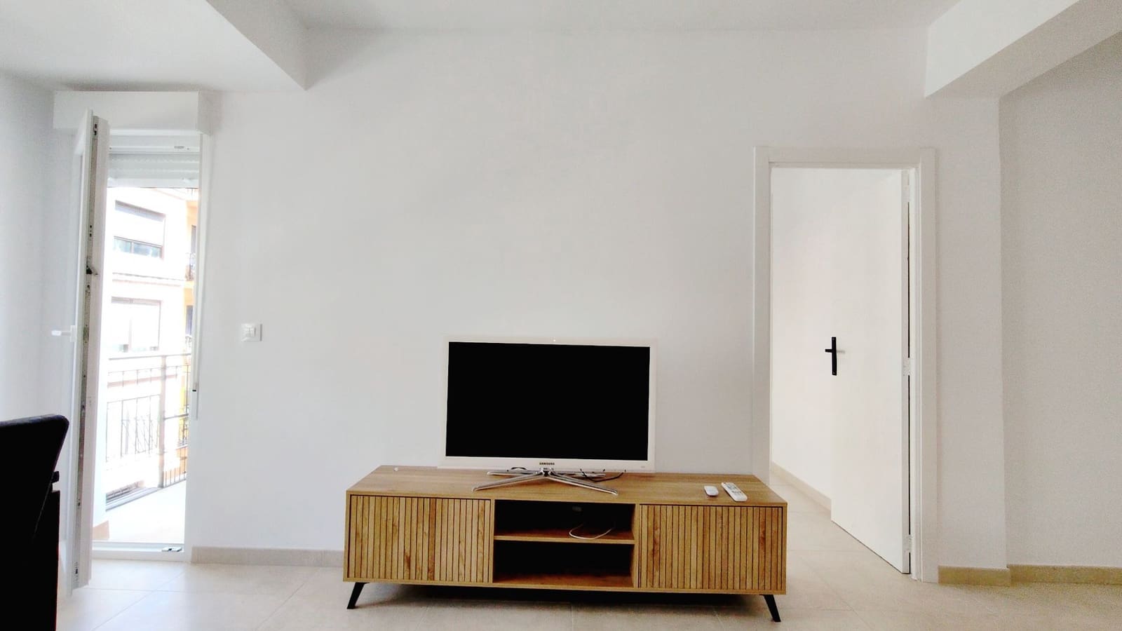 Piso de 3 habitaciones en Oliva en alquiler - 800 € (Ref: 9928678)