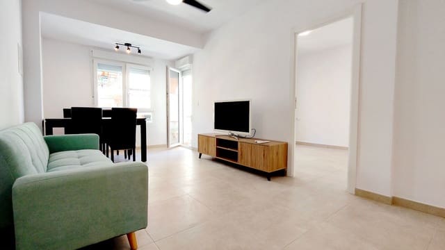 Piso de 3 habitaciones en Oliva Pueblo, Oliva en alquiler - 800 € (Ref: 9928678)