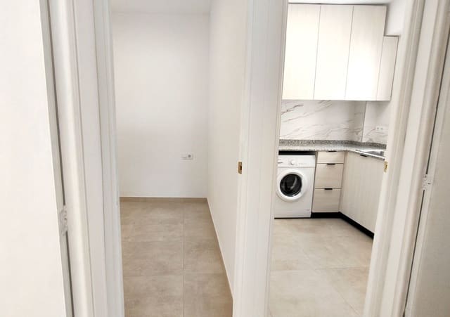 Piso de 3 habitaciones en Oliva Pueblo, Oliva en alquiler - 800 € (Ref: 9928678)