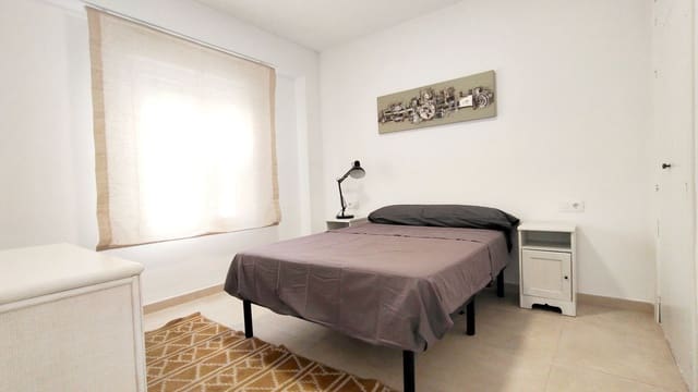 Appartement de 3 chambres à louer à Oliva Pueblo, Oliva - 800 € (Ref: 9928678)