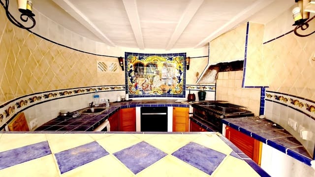 4 soveværelse Villa til salg i Els Poblets med swimmingpool garage - € 600.000 (Ref: 9941697)