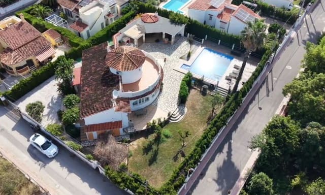 4 soverom Villa til salgs i Els Poblets med svømmebasseng garasje - € 600 000 (Ref: 9941697)