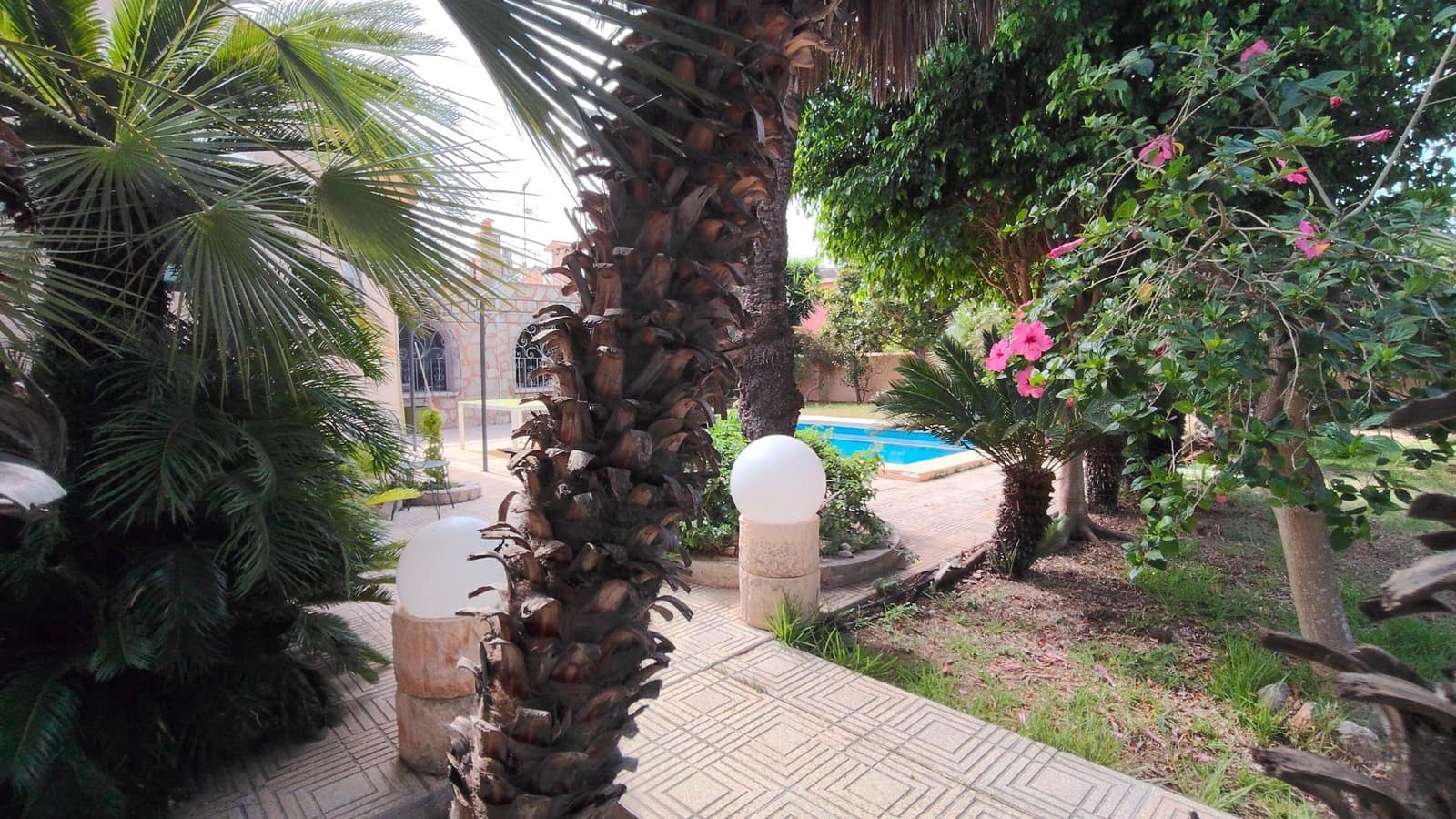 3 bedroom Villa for sale in Els Poblets with pool garage - € 660,000 (Ref: 9966084)