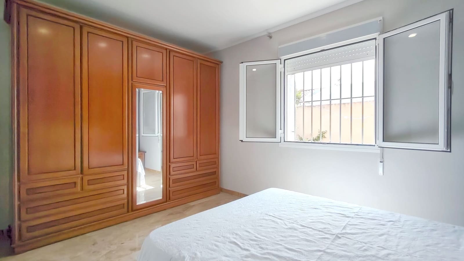 3 bedroom Villa for sale in Els Poblets with pool garage - € 660,000 (Ref: 9966084)