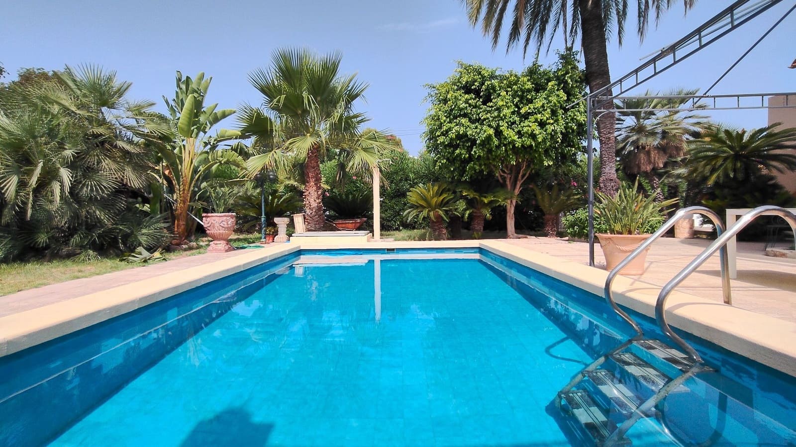 3 bedroom Villa for sale in Els Poblets with pool garage - € 660,000 (Ref: 9966084)