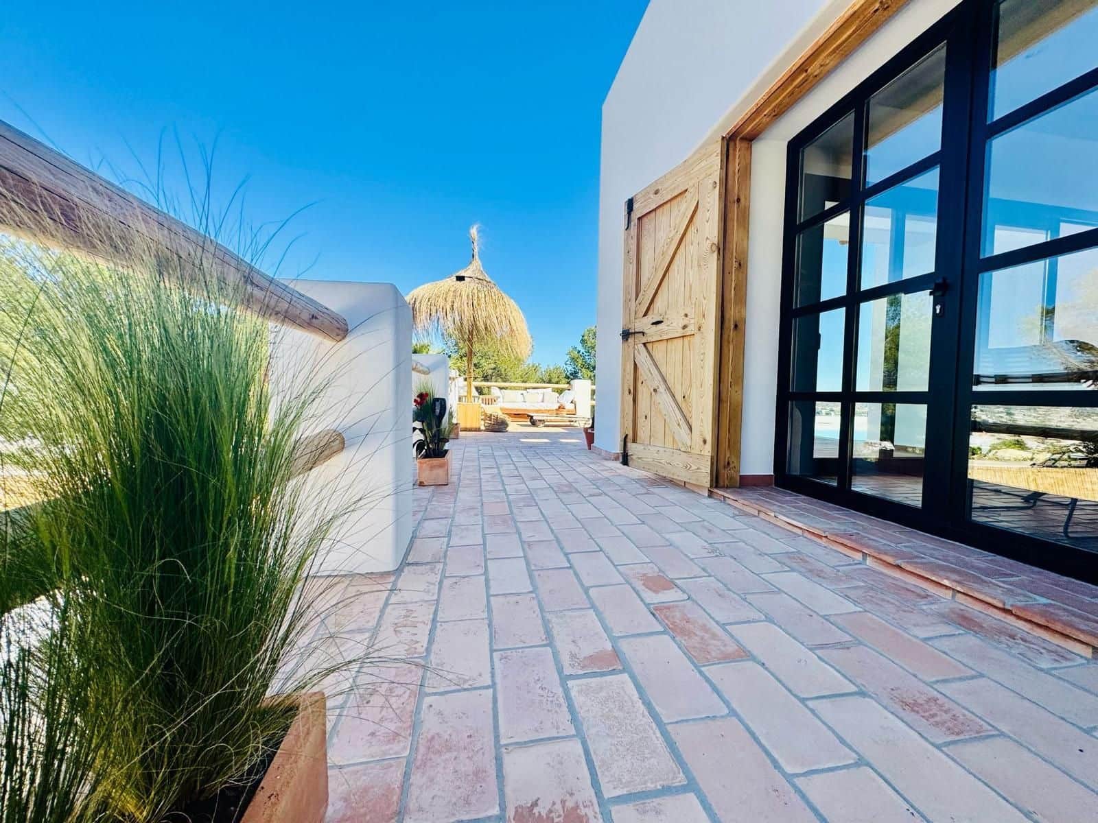4 bedroom Villa for sale in Javea / Xabia with pool garage - € 1,950,000 (Ref: 9969172)