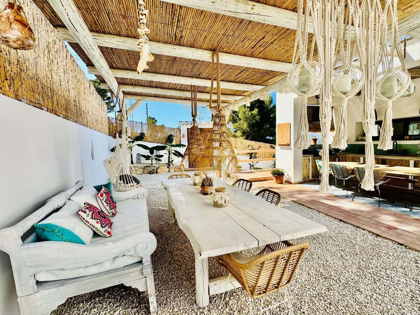 4 bedroom Villa for sale in Javea / Xabia with pool garage - € 1,950,000 (Ref: 9969172)