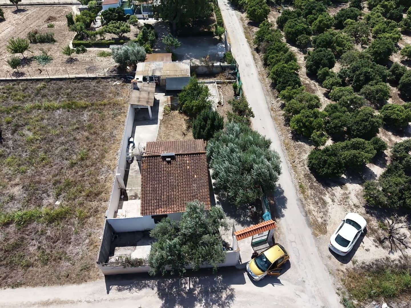 Chalet de 3 habitaciones en Oliva en venta con garaje - 170.000 € (Ref: 9980165)