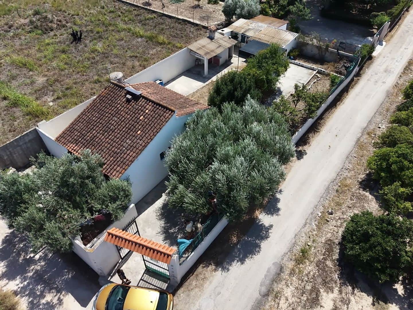 Chalet de 3 habitaciones en Oliva en venta con garaje - 170.000 € (Ref: 9980165)