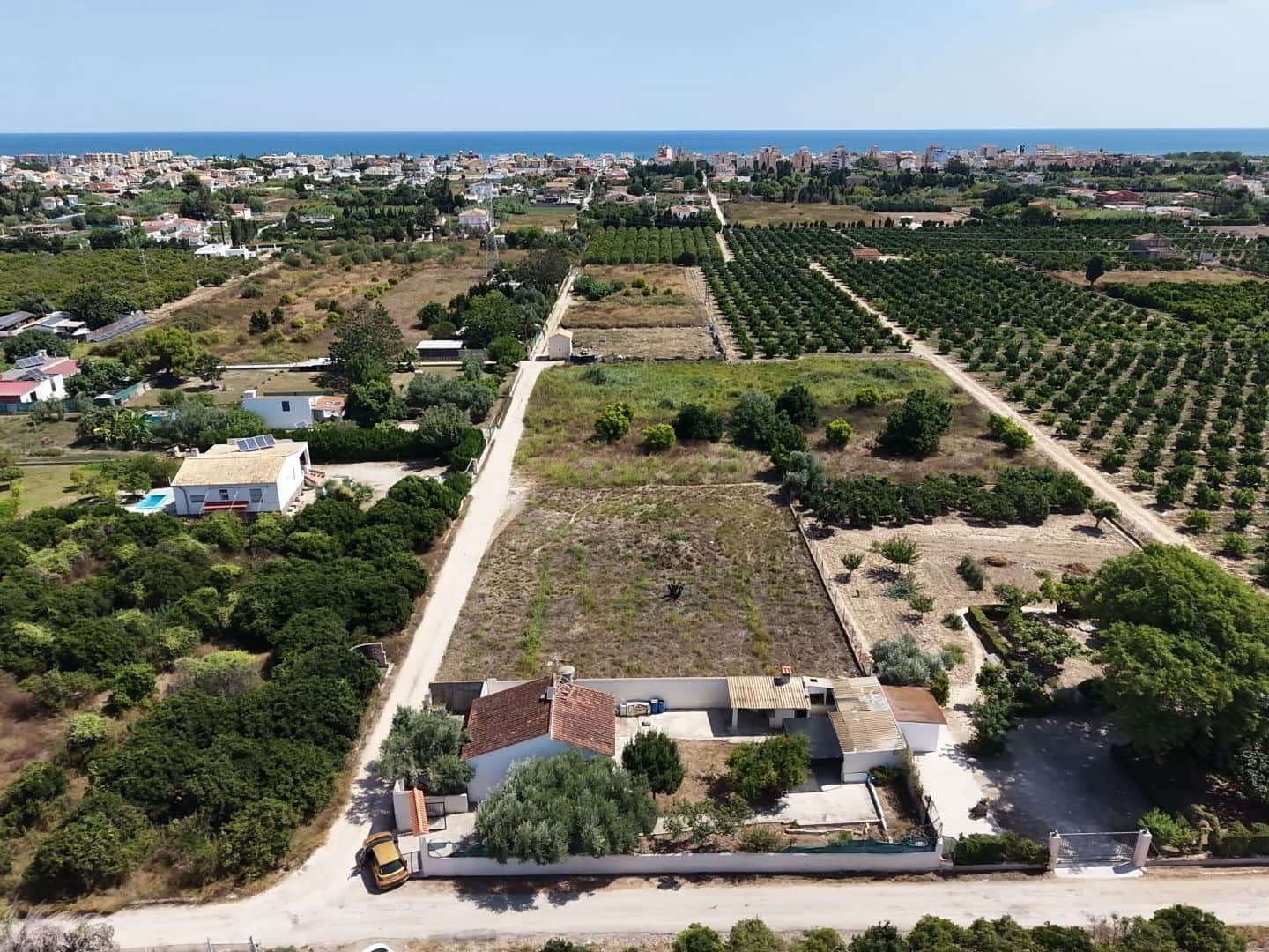 Chalet de 3 habitaciones en Oliva en venta con garaje - 170.000 € (Ref: 9980165)
