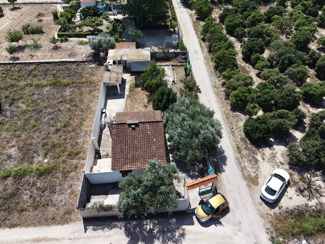 Chalet de 3 habitaciones en Oliva Playa, Oliva en venta con garaje - 170.000 € (Ref: 9980165)
