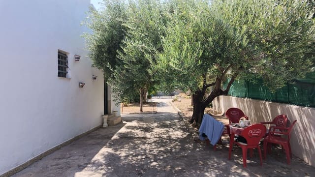 Chalet de 3 habitaciones en Oliva Playa, Oliva en venta con garaje - 170.000 € (Ref: 9980165)