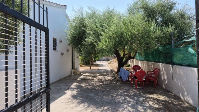 Chalet de 3 habitaciones en Oliva Playa, Oliva en venta con garaje - 170.000 € (Ref: 9980165)