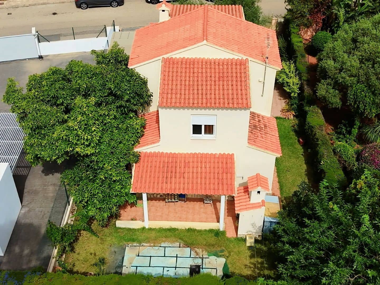 5 Zimmer Villa zu verkaufen in Oliva Nova mit Garage - 380.000 € (Ref: 9980166)