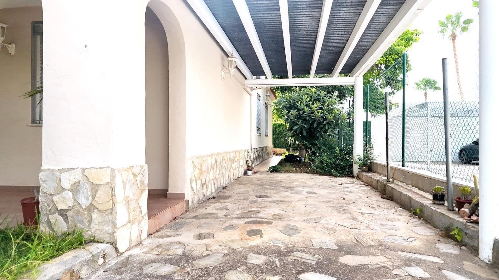 5 Zimmer Villa zu verkaufen in Oliva Nova mit Garage - 380.000 € (Ref: 9980166)
